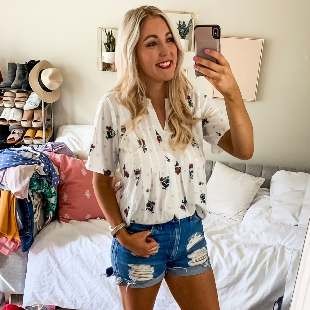 Floral print blouse
